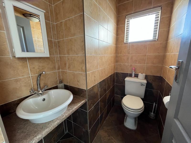 3 Bedroom Property for Sale in Dwarskersbos Western Cape